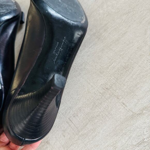 Salvatore Ferragamo Pointed Leather Bow Heels Pumps Black Size 10 - Picture 8 of 11